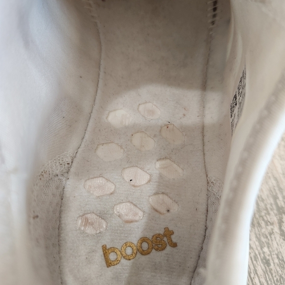 ADIDAS NMD R1 V2 Gold Boost Running Lace Stretch Sneakers White, US Men's 7.5 - Picture 9 of 11